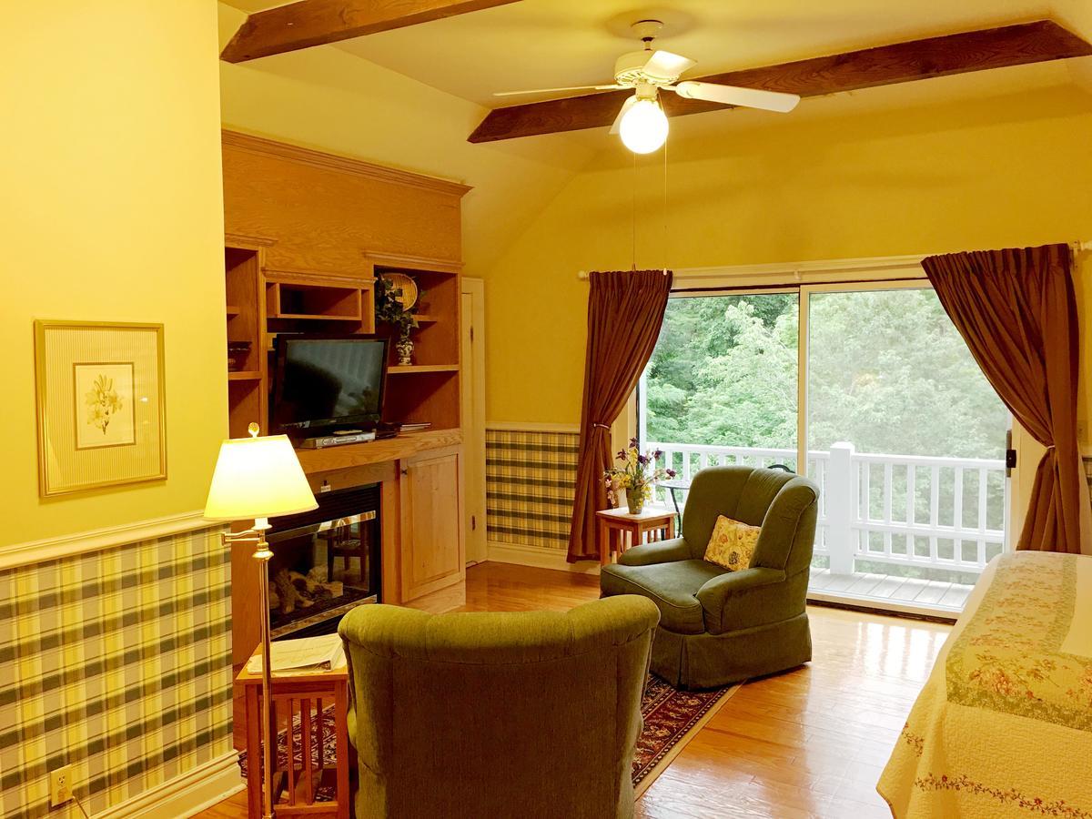 Highland Lake Inn & Resort - Flat Rock Dış mekan fotoğraf