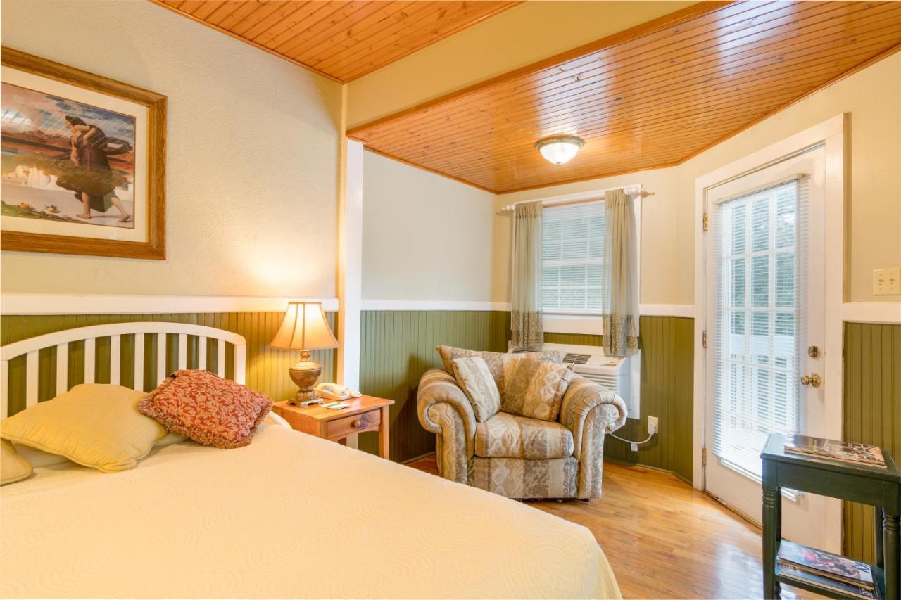 Highland Lake Inn & Resort - Flat Rock Dış mekan fotoğraf